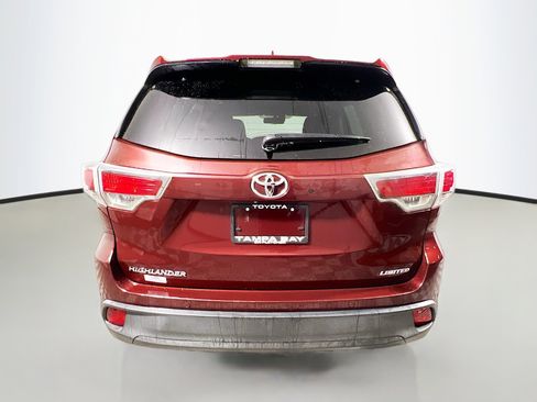 Used 2015 Toyota Highlander Limited Platinum FWD image 6