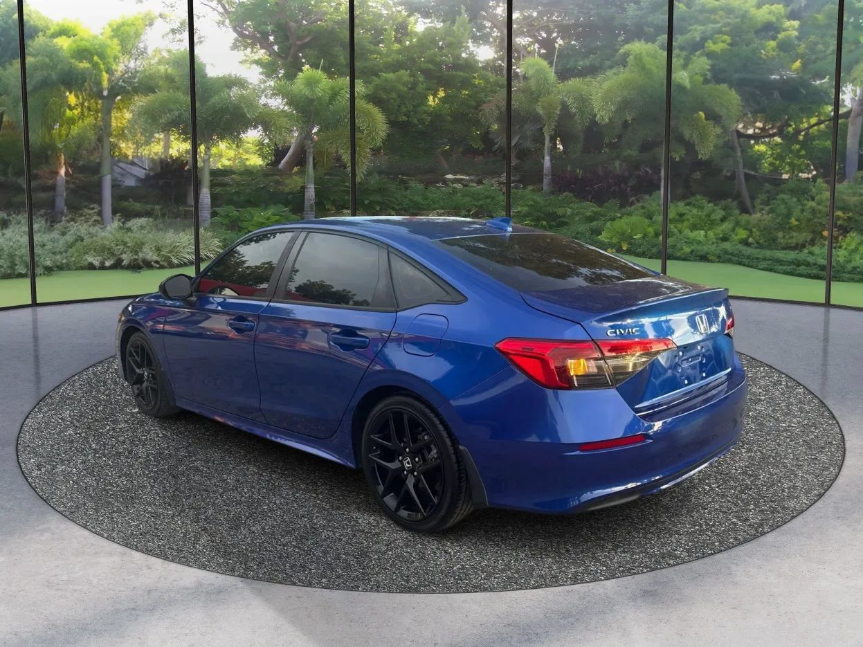 Used 2023 Honda Civic Sport image 7