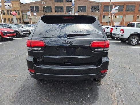 Used 2020 Jeep Grand Cherokee Altitude AWD/4WD image 6