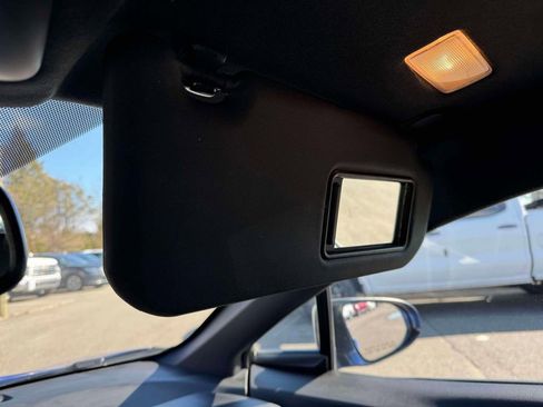 Used 2018 Toyota C-HR XLE image 30