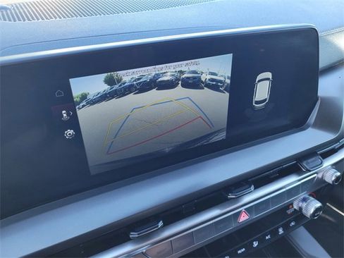 Used 2024 Kia Telluride LX image 12