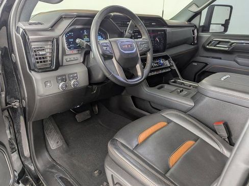 Used 2025 GMC Sierra 2500 AT4 w/ Technology Package image 12