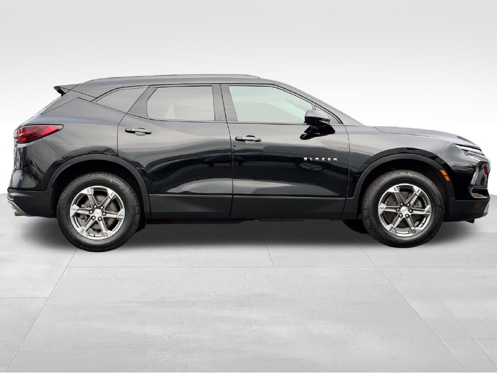 Used 2024 Chevrolet Blazer LT w/ Convenience Package FWD image 8