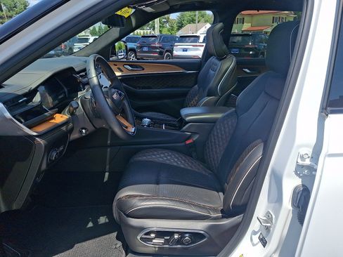Certified 2023 Jeep Grand Cherokee L Summit AWD/4WD image 14