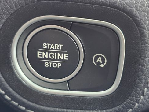 Used 2024 Mercedes-Benz GLE 350 4MATIC image 49