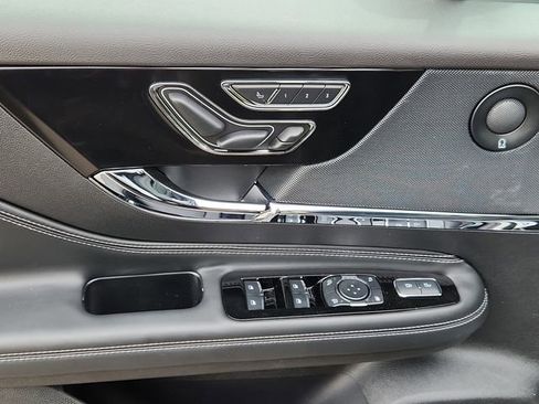 New 2025 Lincoln Corsair Reserve w/ Equipment Group 202A image 6