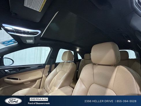 Used 2018 Porsche Macan image 16