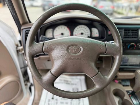 Used 2001 Toyota Tacoma PreRunner image 23