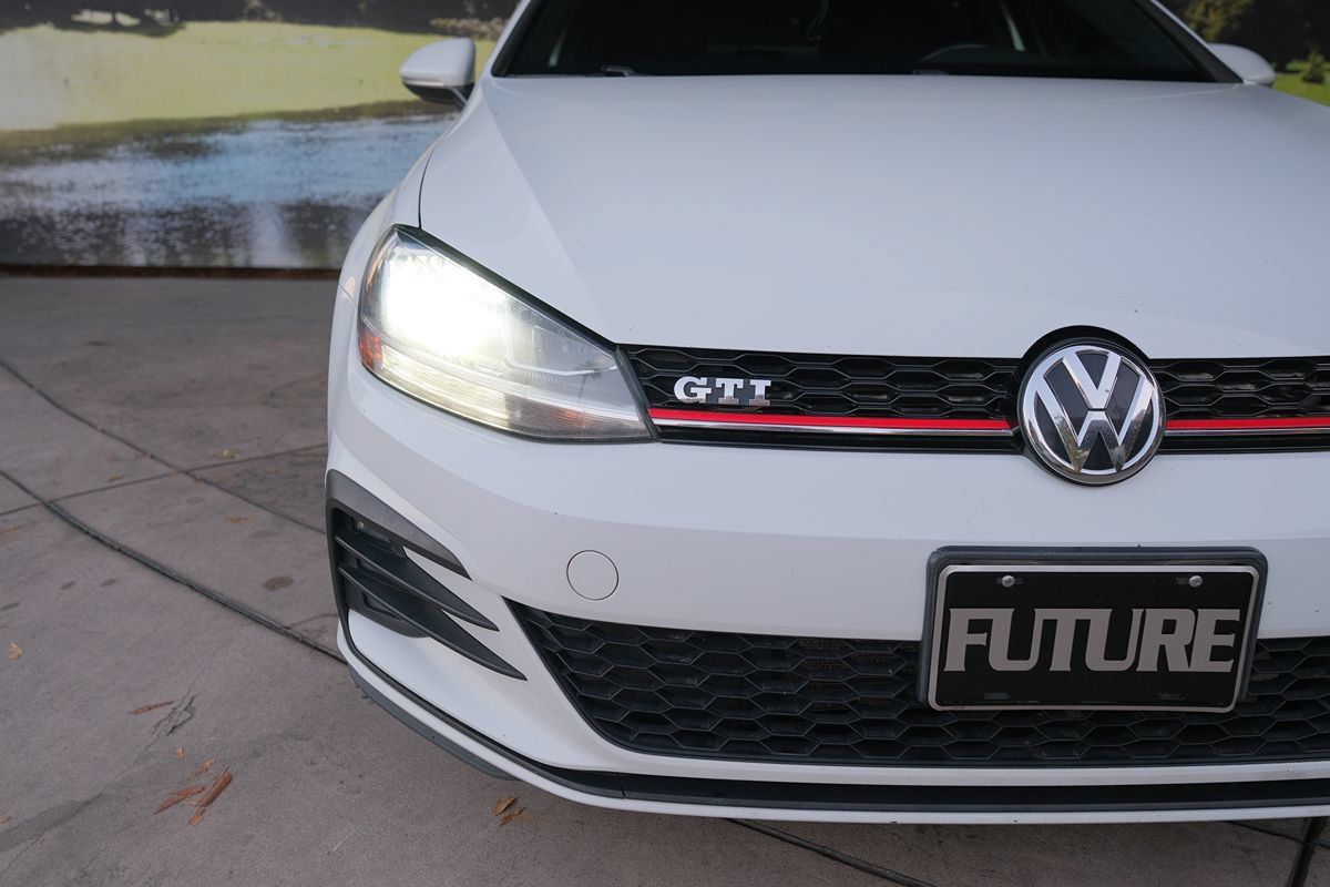 Used 2018 Volkswagen GTI S FWD image 39
