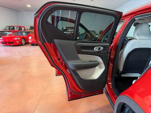 Used 2023 Volvo XC40 B5 Plus w/ Protection Package Premier AWD/4WD image 20