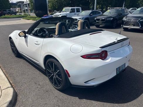Used 2025 MAZDA MX-5 Miata Grand Touring w/ Appearance Package RWD image 12