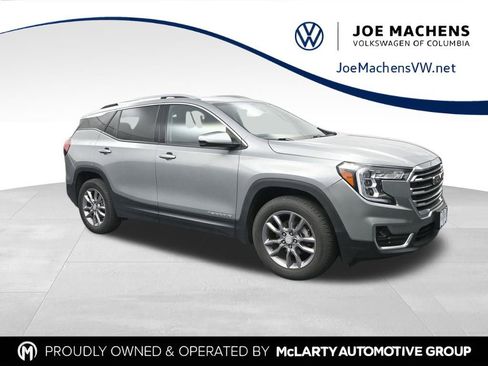 Used 2023 GMC Terrain SLT image 1