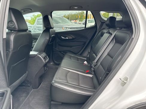Used 2024 GMC Terrain SLT AWD/4WD image 26