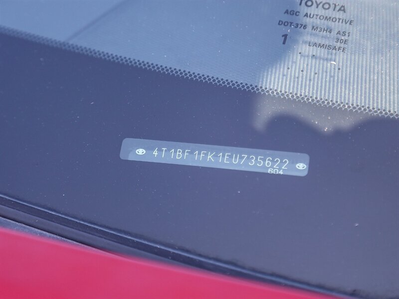Used 2014 Toyota Camry SE FWD image 32
