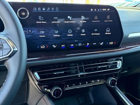 New 2026 Chevrolet Traverse Z71 w/ Driver Confidence Package AWD/4WD image 11