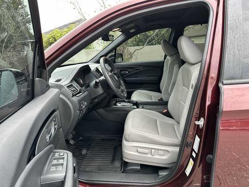 Used 2021 Honda Passport Touring image 2