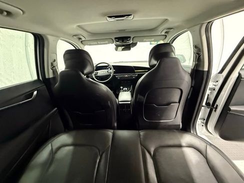 Used 2023 Kia Niro Wave image 26