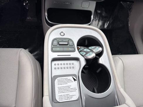 Used 2026 Hyundai Ioniq 9 Limited image 26