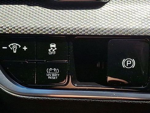 Certified 2025 Kia Sportage LX FWD image 27