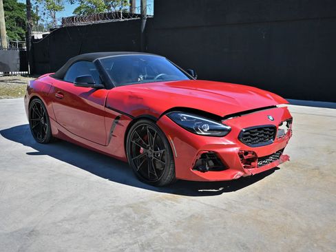 Used 2025 BMW Z4 M40i w/ Edition image 1
