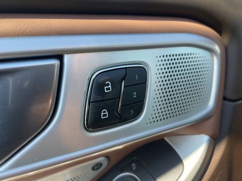 Certified 2021 Ford Explorer King Ranch w/ Premium Technology Package image 8