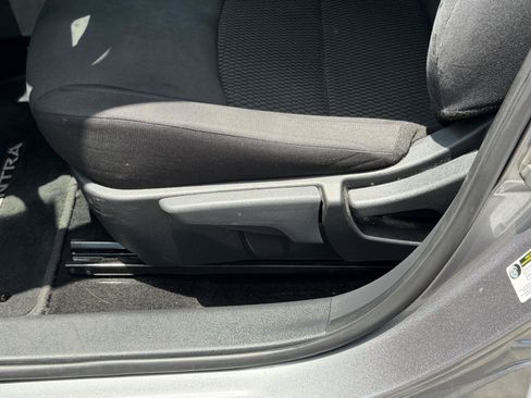 Used 2022 Nissan Sentra S FWD image 13