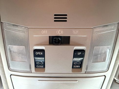 Used 2018 Toyota RAV4 XLE w/ Plus Extra Value Package image 24