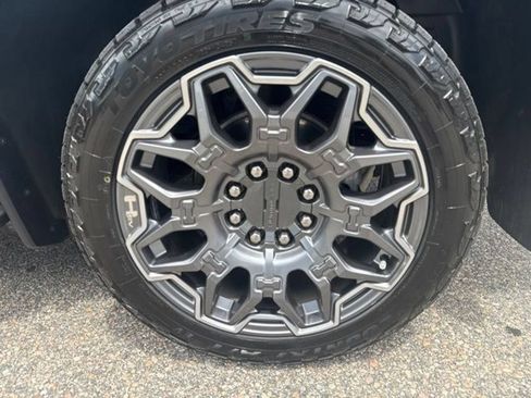 Used 2024 GMC Hummer EV 3X w/ LPO, Illumination Package AWD/4WD image 14