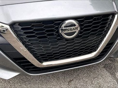 Used 2022 Nissan Altima 2.5 SR FWD image 31