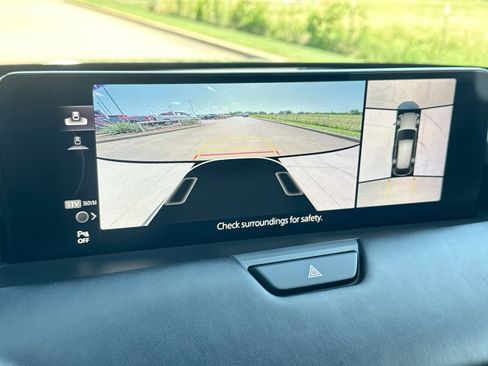 Used 2025 MAZDA CX-70 Plug-In Hybrid w/ Premium Plus image 13