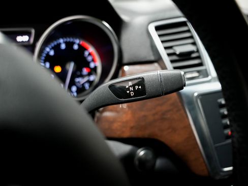 Used 2015 Mercedes-Benz ML 350 4MATIC image 17