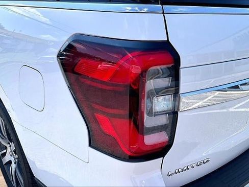 Used 2022 Ford Expedition Max Limited RWD image 19