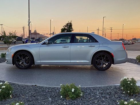 Used 2023 Chrysler 300 S image 8
