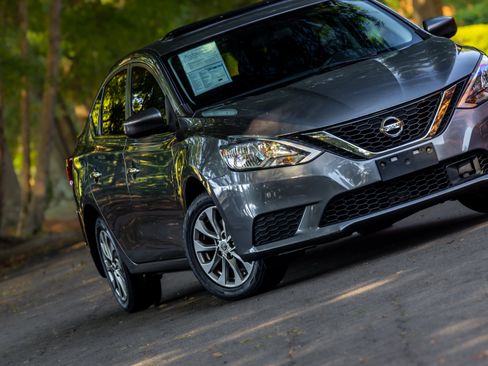 Used 2018 Nissan Sentra SV w/ Premium Package (P01) FWD image 22