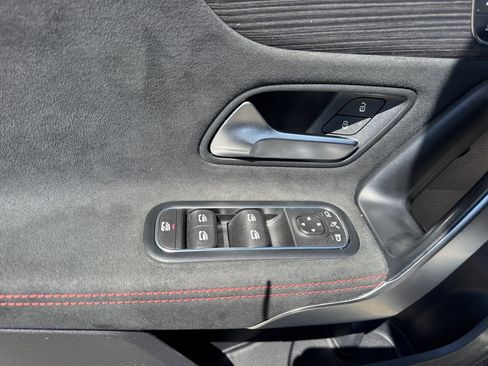 Used 2023 Mercedes-Benz CLA 250 4MATIC image 12