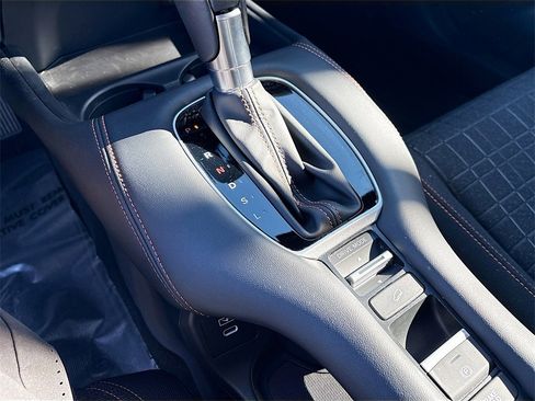 Used 2024 Honda HR-V Sport image 16