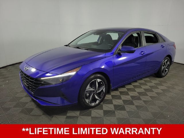 Used 2023 Hyundai Elantra SEL w/ Convenience Package FWD image 3