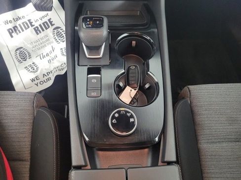 Used 2023 Nissan Rogue SV image 31