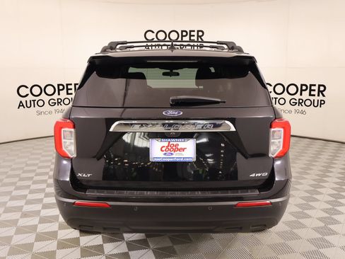 Used 2023 Ford Explorer XLT AWD/4WD image 22