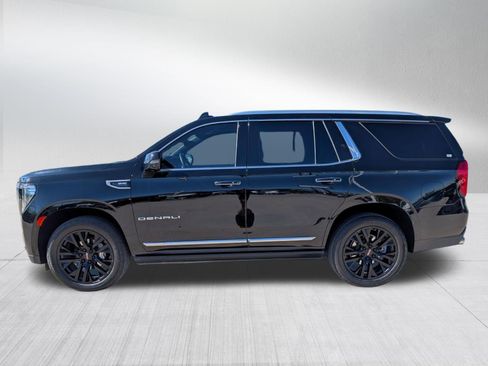 Used 2023 GMC Yukon Denali w/ Denali Reserve Package AWD/4WD image 3