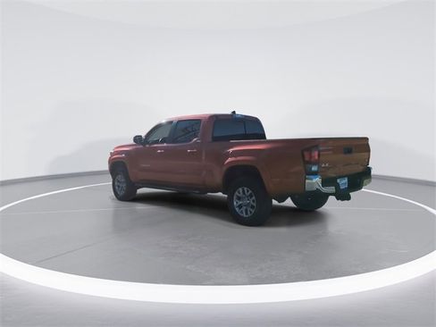 Used 2018 Toyota Tacoma SR5 image 6