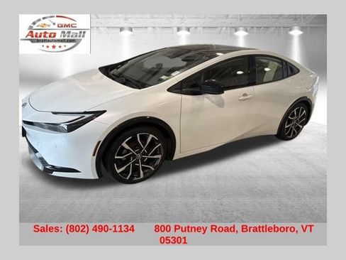 Used 2024 Toyota Prius Prime image 1