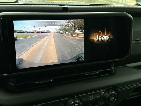 New 2026 Jeep Gladiator Sport image 20