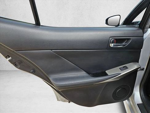 Used 2016 Lexus IS 350 image 21