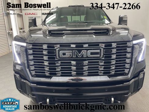 Used 2024 GMC Sierra 3500 Denali Ultimate AWD/4WD image 3