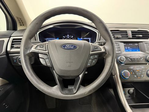 Used 2018 Ford Fusion S image 21