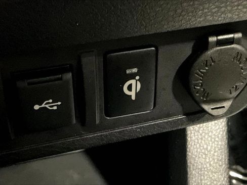 Certified 2021 Toyota Tacoma Limited image 33