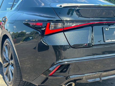 Used 2025 Lexus IS 350 F Sport RWD image 14