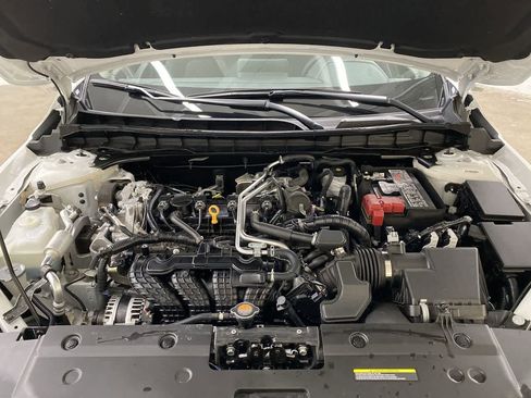 Used 2025 Nissan Altima 2.5 SV image 12