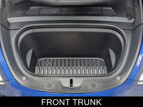 Used 2023 Tesla Model Y Long Range image 10